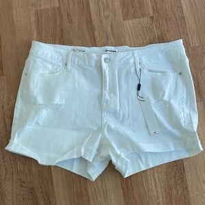 Vigoss Marley Mid Rise distressed denim shorts NWT